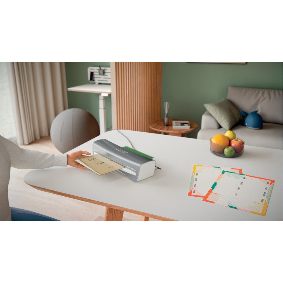 Schreibtischgerät, Brieftasche, Papiere, Arbeitsplatz, Wohnzimmer