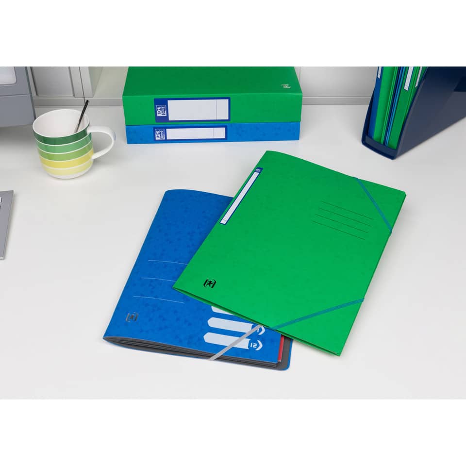 notebooks, grünes notizheft, blaues notizheft, aktenordner, büro schreibtisch