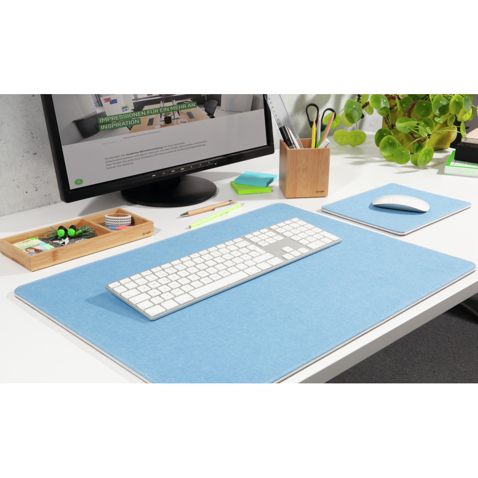 Schreibtisch, Tastatur, Maus, Schreibtischmatte, Office-Setup, Computerarbeitsplatz, Tastatur, Maus, blaue Schreibtischunterlage, Monitor, Bürozubehör