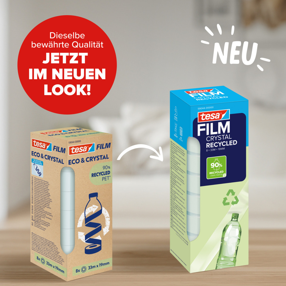 recyceltes Film, ökologische Verpackung, Klebebandspender, Plastikflasche, blaues Paket