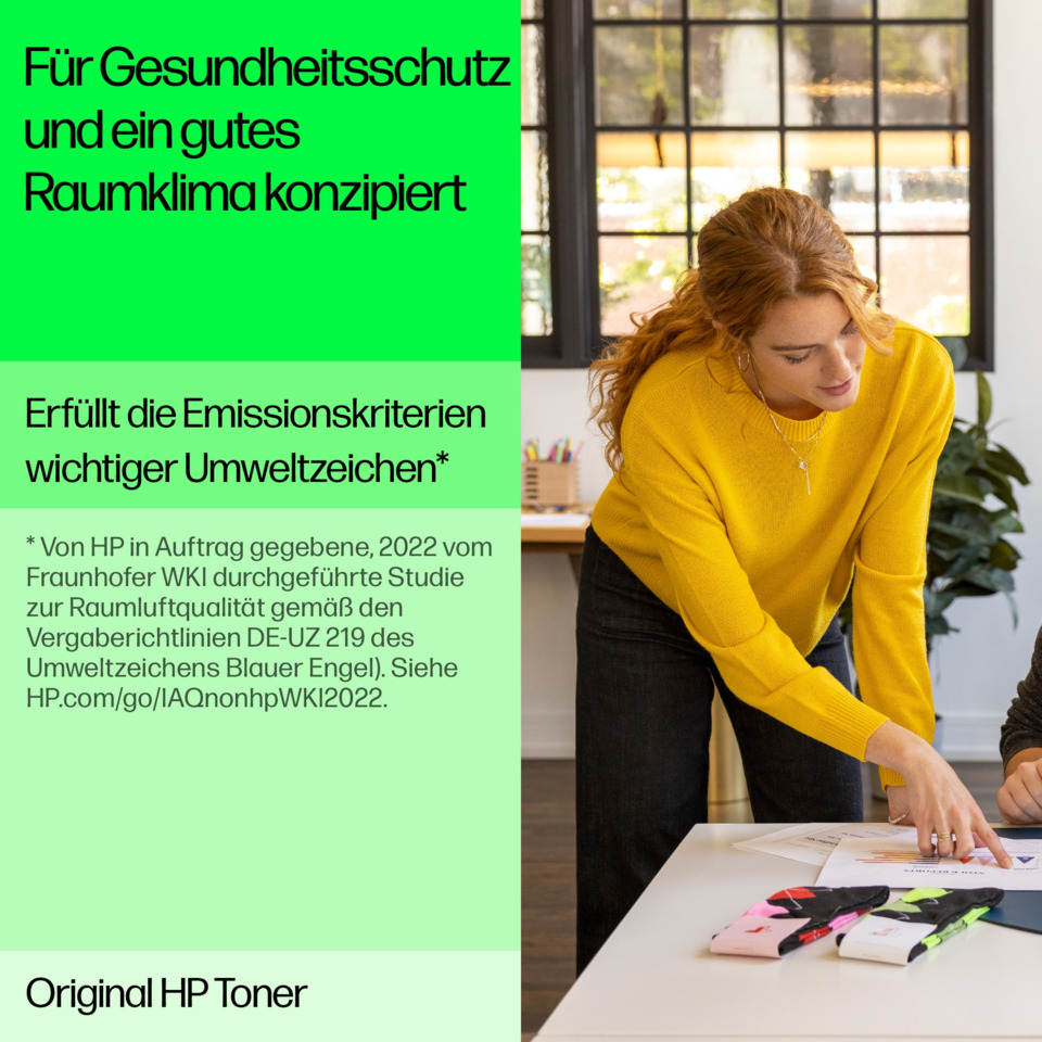 gelbes pullover, Büro-Szene, Frau, buntes papier, Toner-Drucker