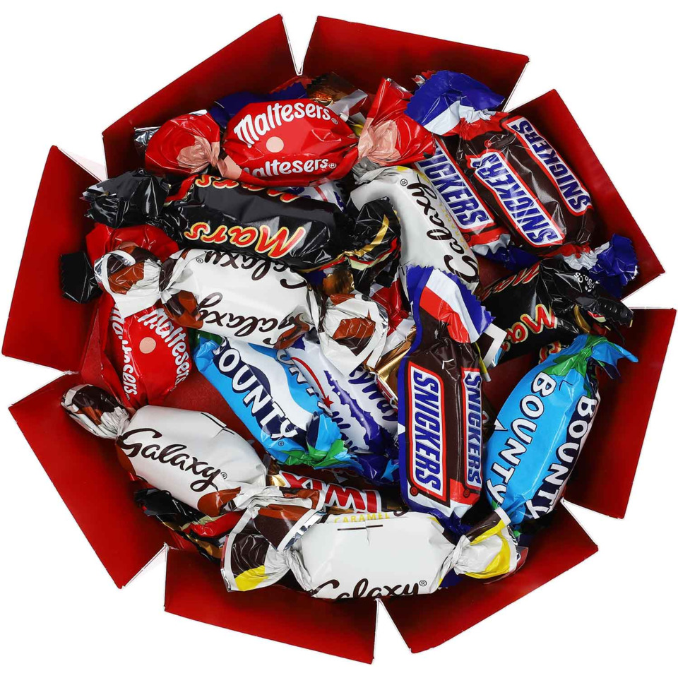 Süßigkeiten, Sortierte Bonbons, eingewickelte Schokolade, Pralinen, Karamellbonbons