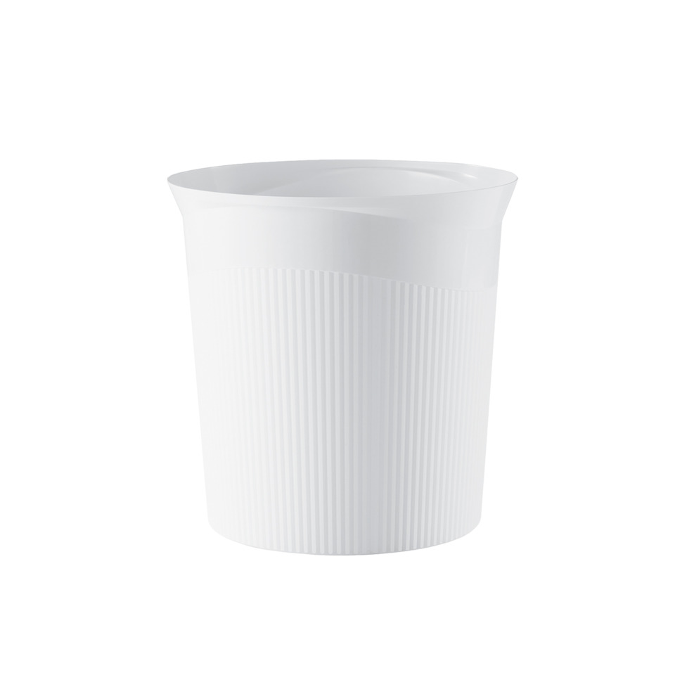 Becher, Becher mit Rillen, Weißer Becher, Trinkbecher, Küchenzubehör