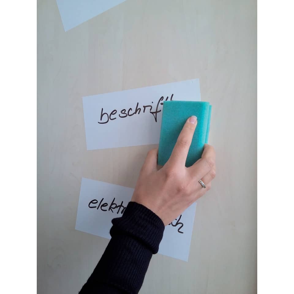 hand, schwamm, putzen, notizzettel, labels