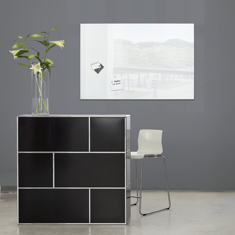 sideboard, schrank, moderner schuh, fliesenmuster, glasakzente