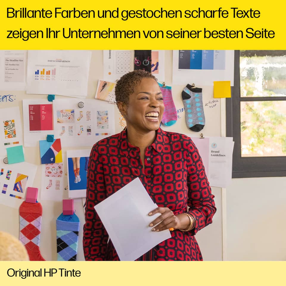Frau, Büro, Glück, Papiere, rotes Kleid