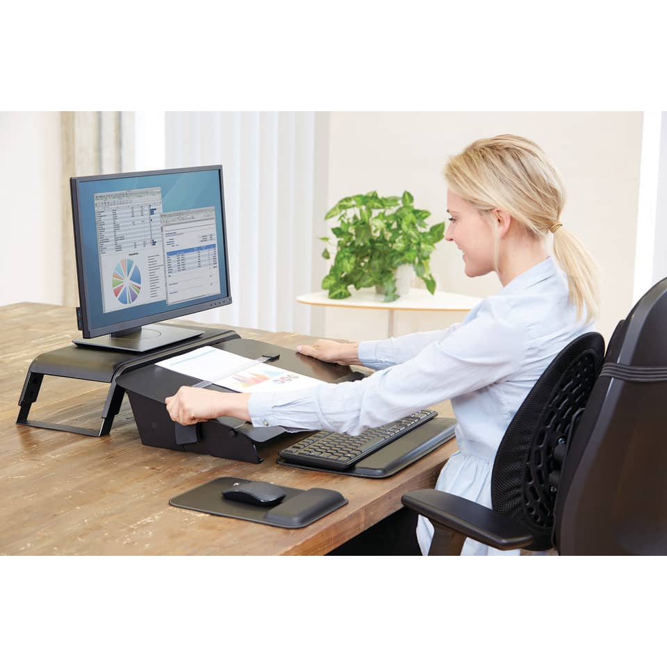 büroarbeitsplatz, computerSetup, pultmonitor, tastatur, maus, papiere, schreibtisch, office