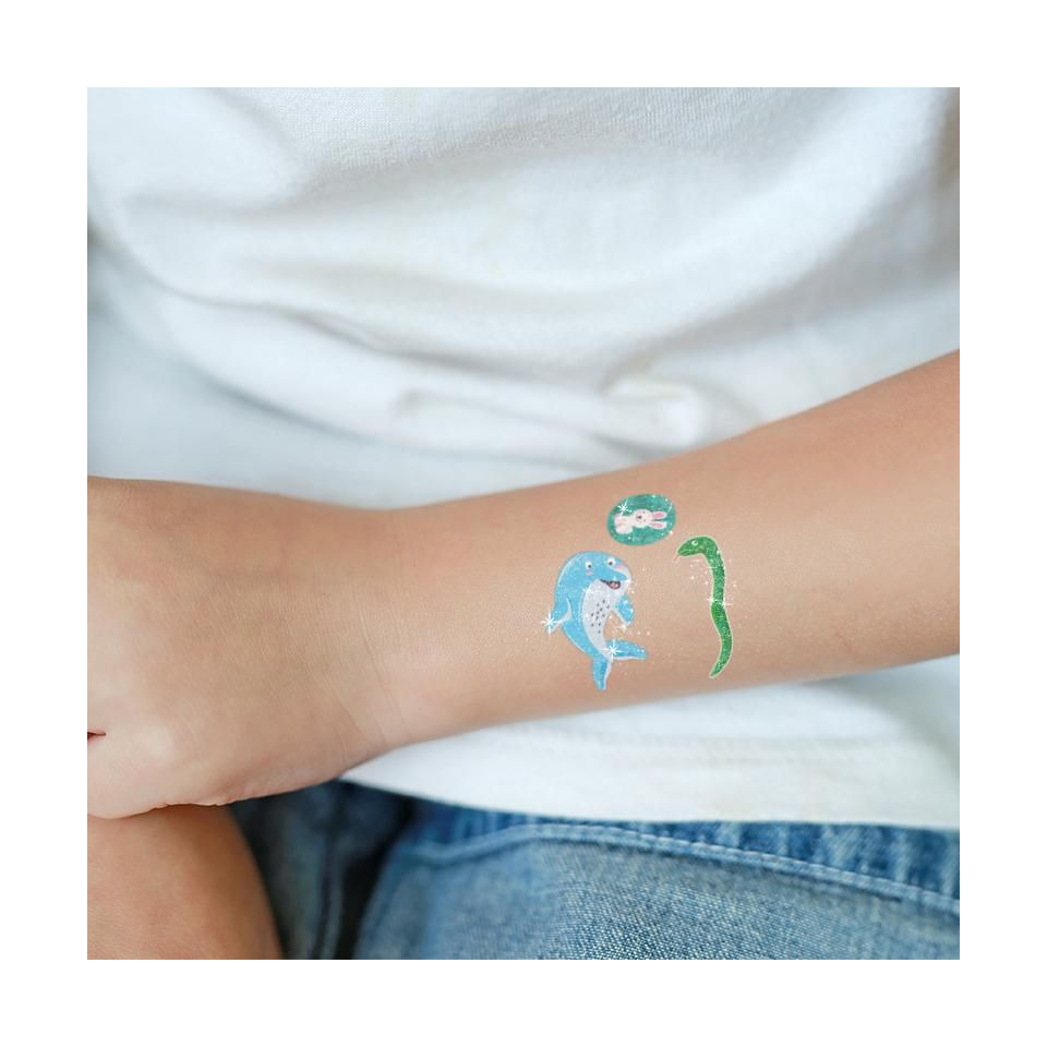 Person, Haut, Tätowierung, Arm, Handgelenk, Person, Handgelenk, Arm, Haut, Tätowierung