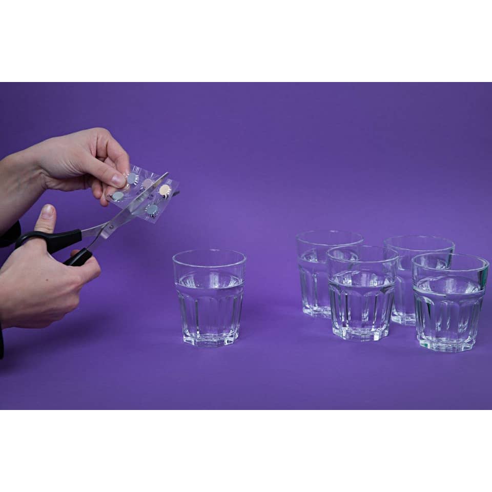 Pokal, Schere, Glas