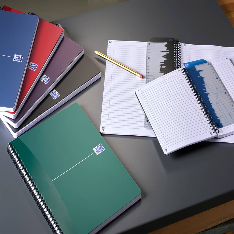 Notizbücher, Spiralbindung, liniert, Schulbedarf,  glänzende Deckel