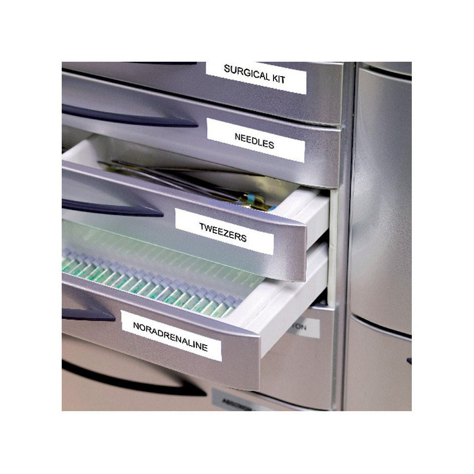 Surgical kit, Nadeln, Pinzetten, Noradrenalin, medizinische Schubladen
