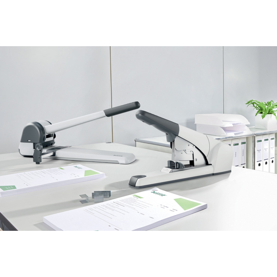 Bindinggerät, Schreibtischstanzgerät, Streifennagel, Heftgerät, Bürozubehör