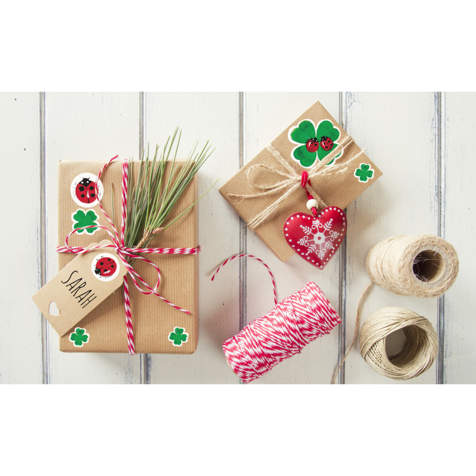 Geschenkverpackung, Paket, Juteband, Kordel, Aufkleber