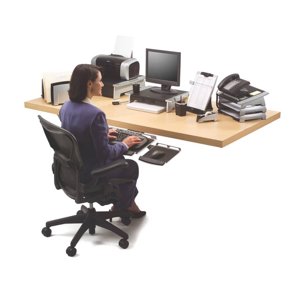 Büroarbeitsplatz, Schreibtisch, Computer, Drucker, Telefonanlage