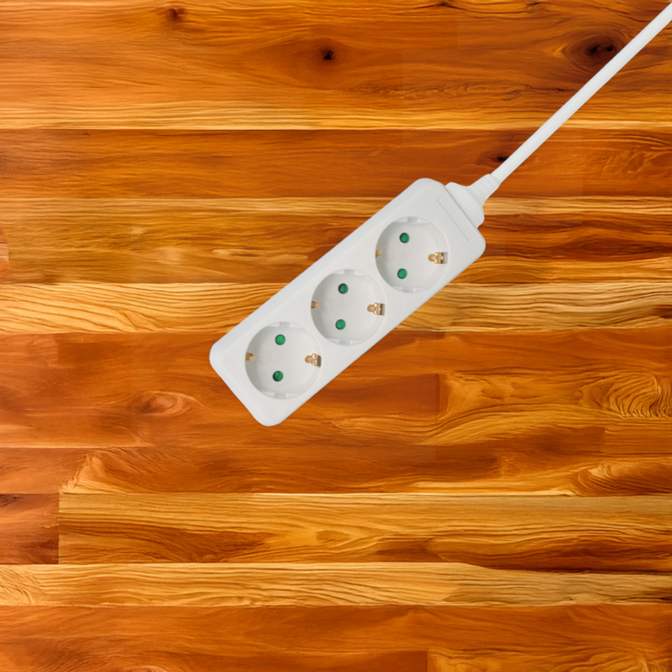 Mehrfachstecker, Steckdosenleiste, 3er-Stecker, Netzstrom, Schwarz/Weiß?