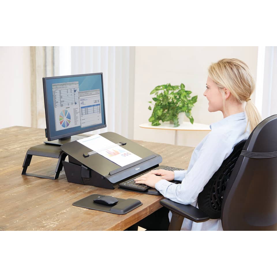 Büro- workstation, Dokumentenscanner, Desktop-Setup, Monitor, ergonomischer Stuhl