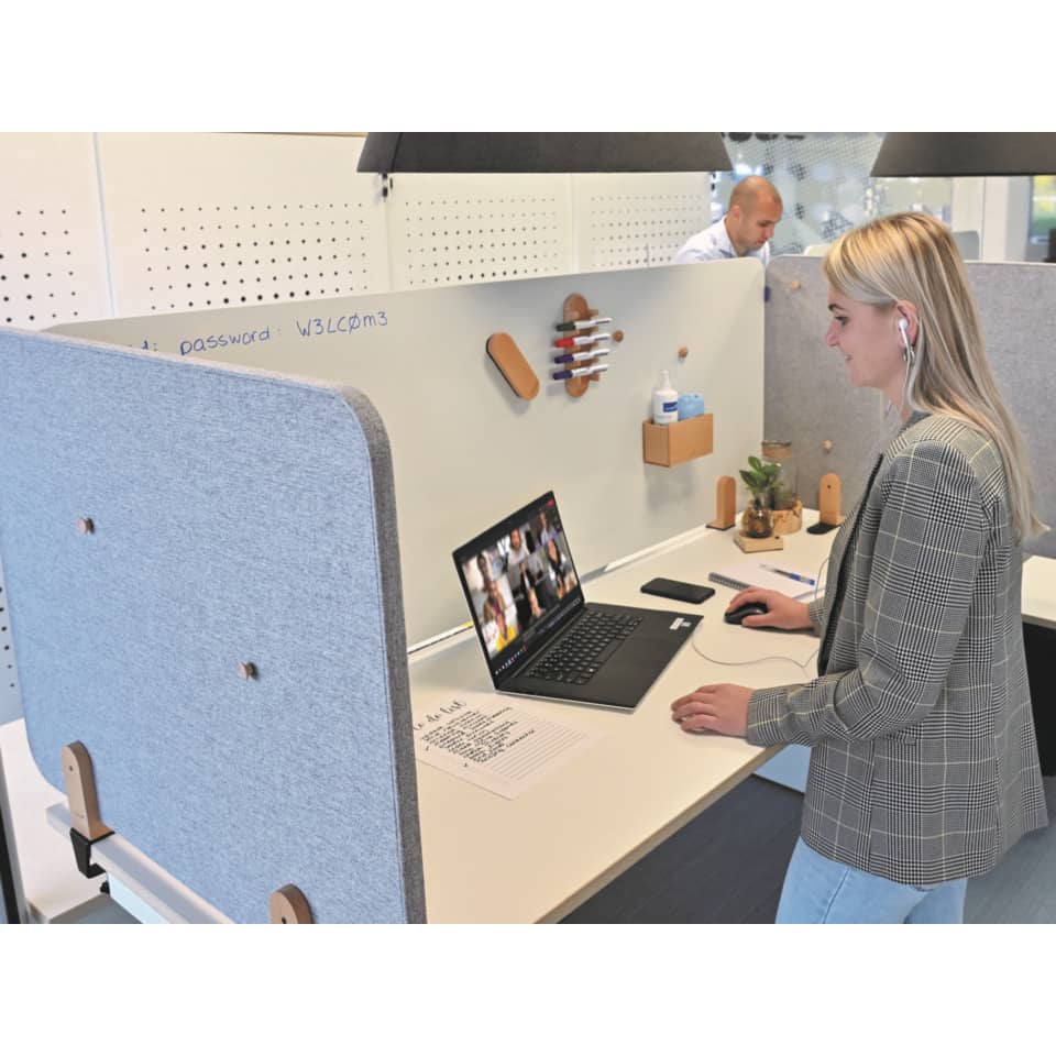 Schreibtisch, Mobiliar, Tabelle, Laptop, Computer-Tastatur