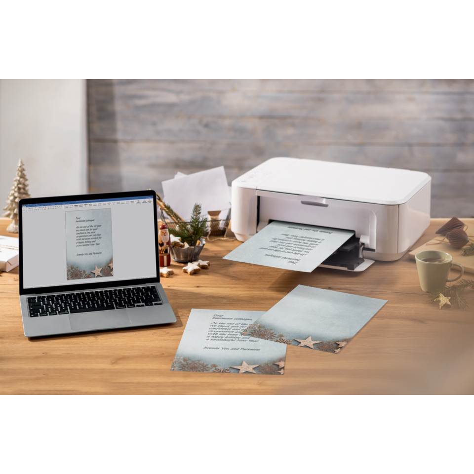  Drucker, Papiere, Laptop, Dokumente, gemütlicher Schreibtisch