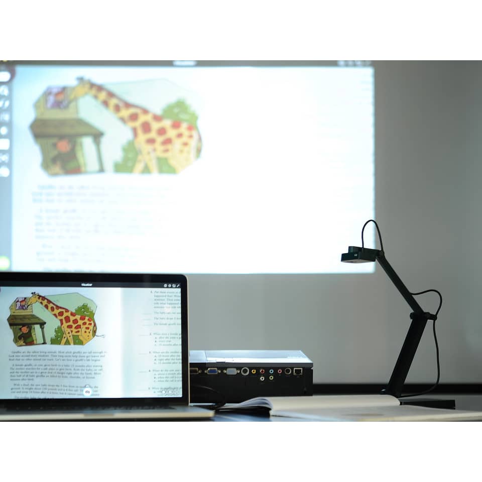 Lampe, Laptop, mikrofon, Schreibtisch, Tabelle