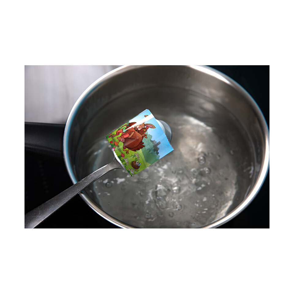 Kochlöffel, Teebeutel, Tee-Teebeutel, Topf, kochendes Wasser