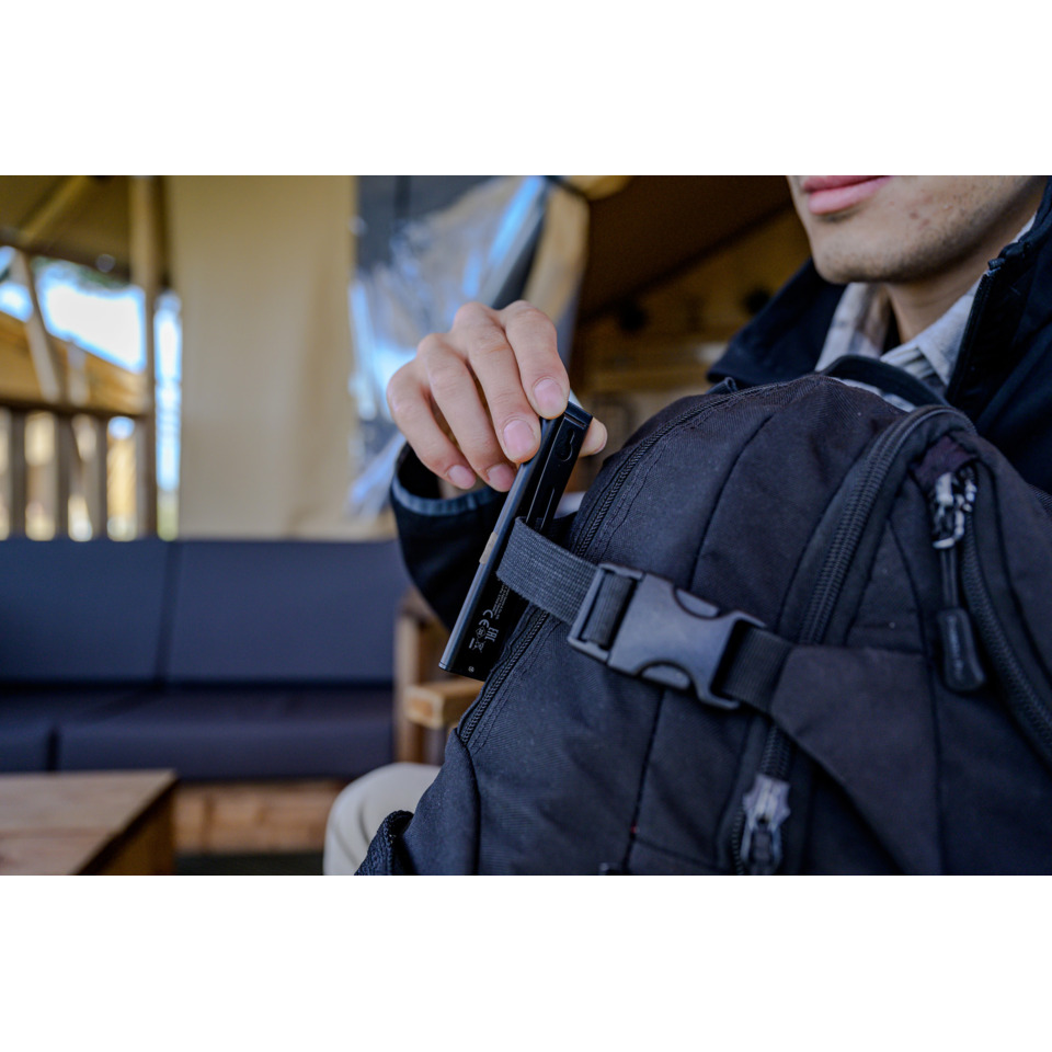  USB-Stick, Stifthalter, Rucksack, Handgerät, grauer Rucksack
