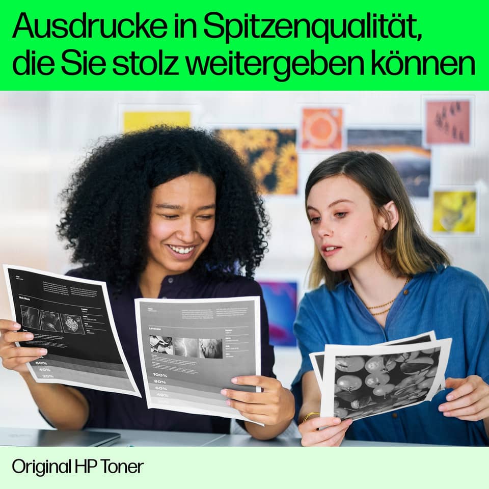 Toner, Druckerpapier, Dokumente, Laptop, Teamarbeit
