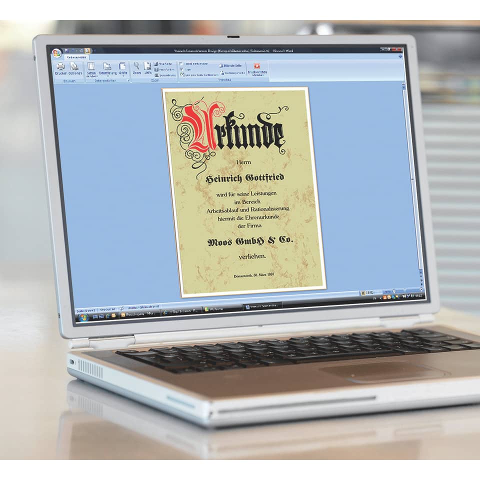 Laptop, Bildschirm, Dokument, Dokumentenschrift, Office-Software