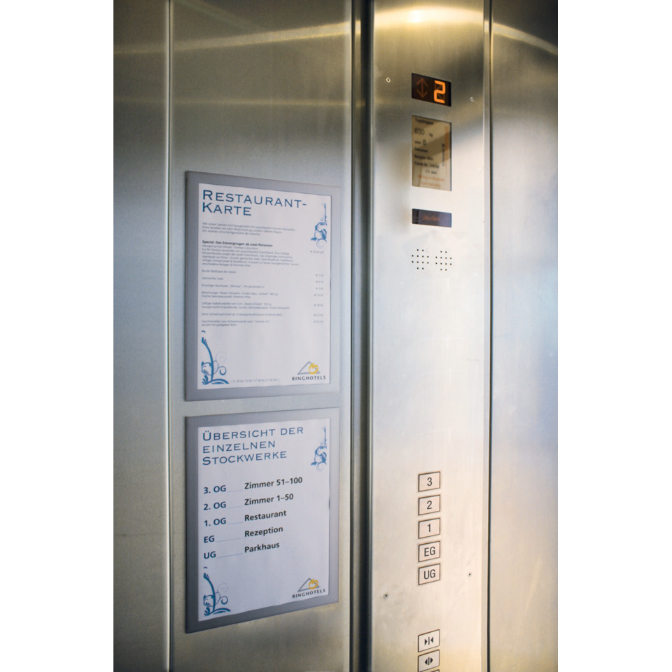 Aufzug, Lift, Metallplatten, Aufzugsplaatz, Restaurant-Karte Signage