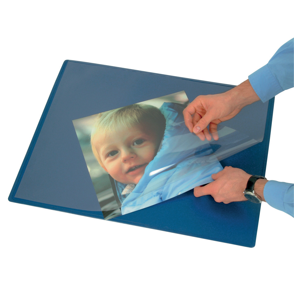 Fotoalbum, blaues Ordner, Fotoseite, Baby-Porträt, Handgriff zum Blättern
