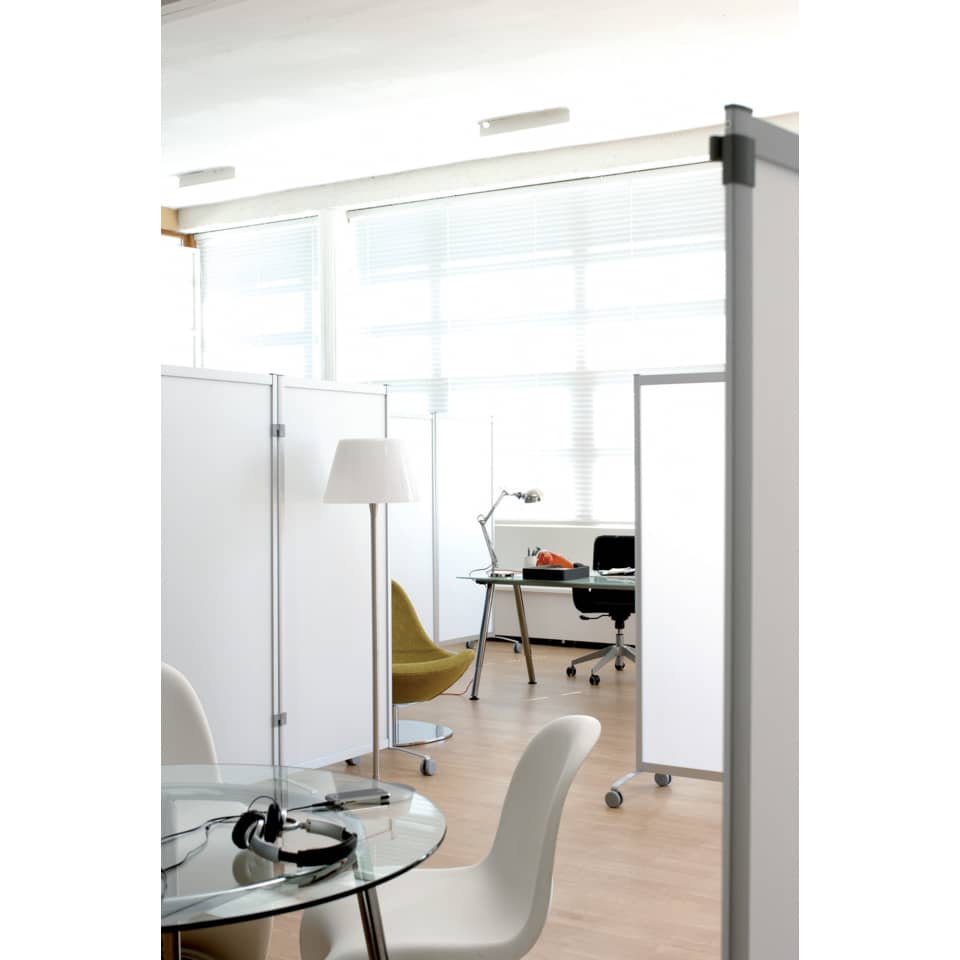 Tür, Schiebetür, Innenarchitektur, Mobiliar, Lampe