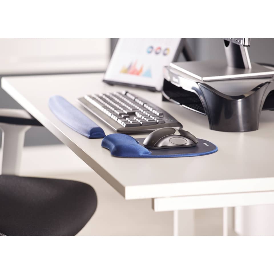 Schreibtisch-Setup, Computerzubehör, Mauspad, Maus, Tastatur