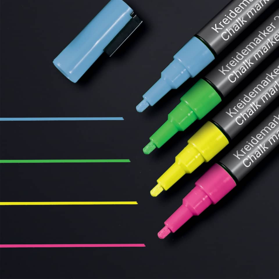 Marker pens, Chalk markers, Pastel colors, Color lines, Flat lay