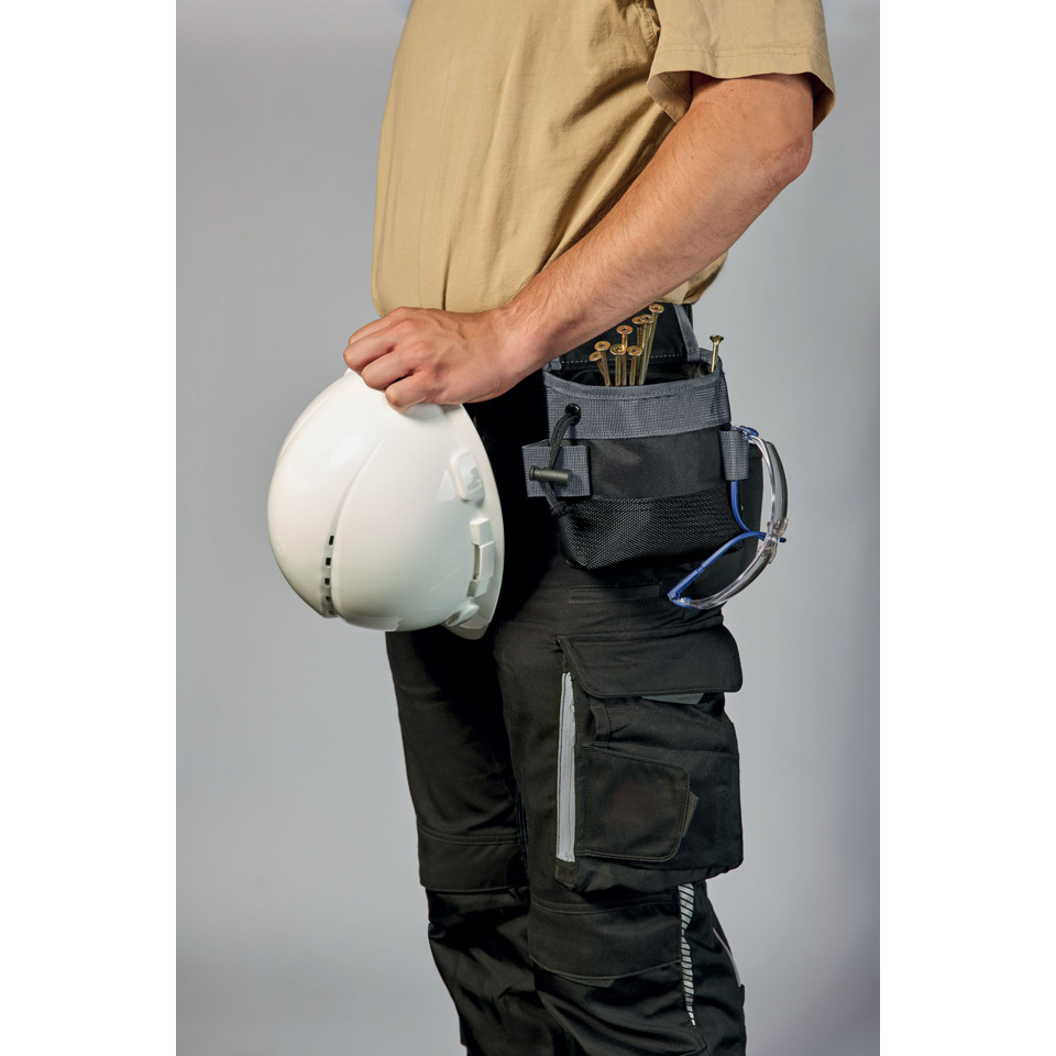 Arbeitshose, Werkzeugtasche, Kopfschutz, Schutzhelm, Kabel/Seilrollen