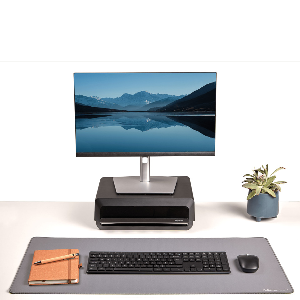 Monitor, All-in-One PC, Desktop computer, Keyboard, Mouse