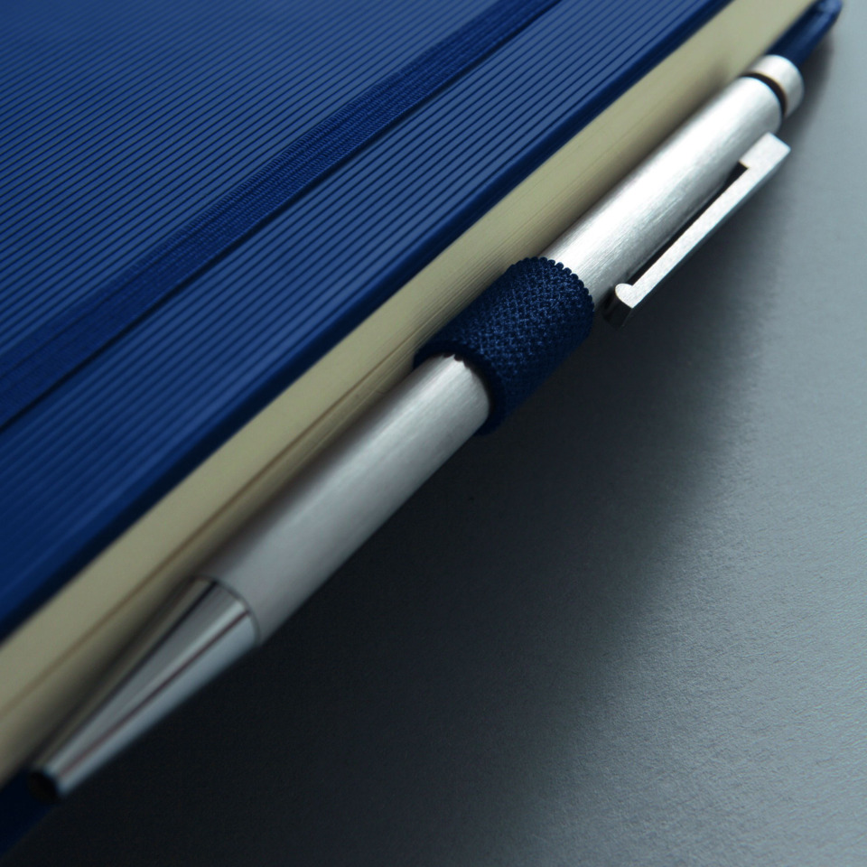 Notizbuch, Spiralblock, Blau, Lederschnalle, Stiftetra