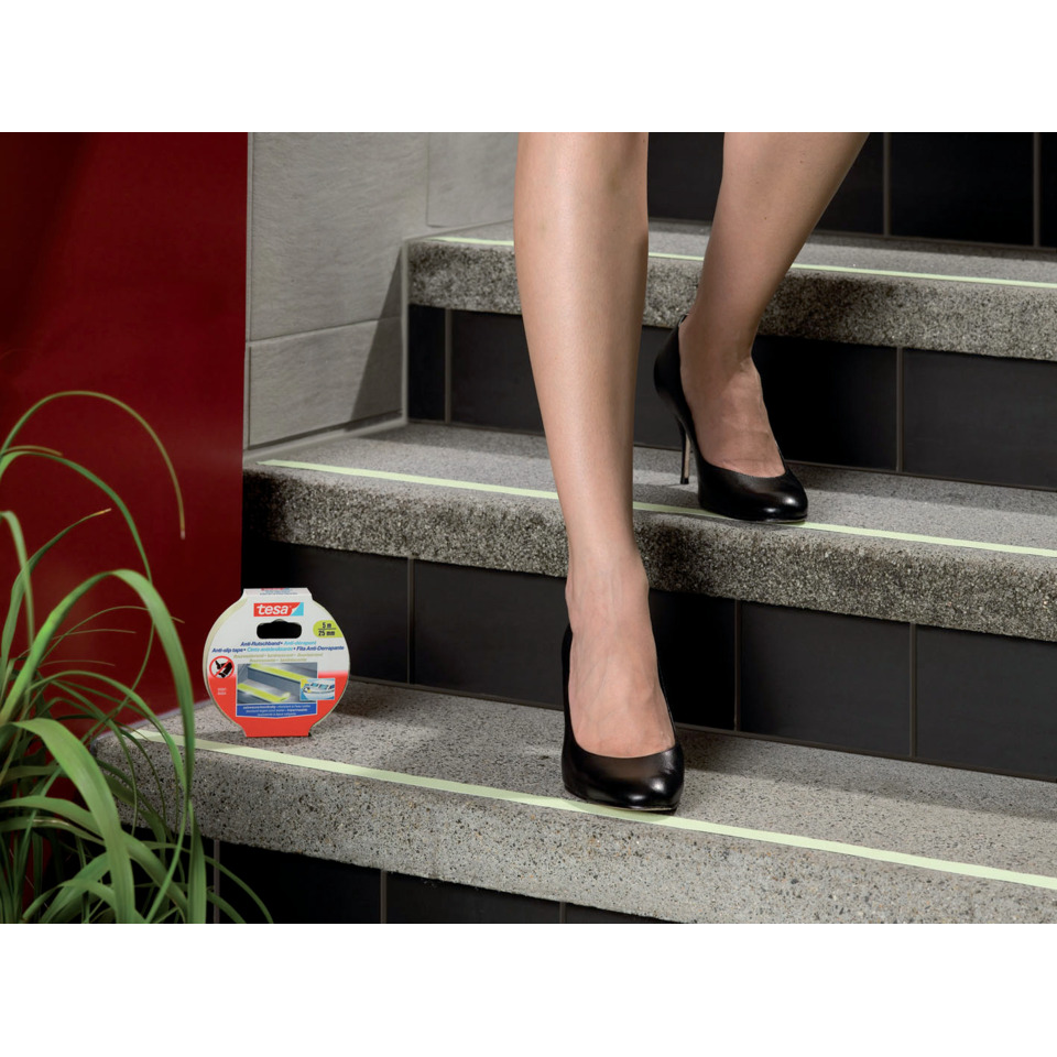 Stufenmarkierung, Trittstufe, Anti-Rutsch Streifen, Paketband, Schuhtritte, High Heels, Stiletto, Schuhe, Stufenmarkierung, Tape