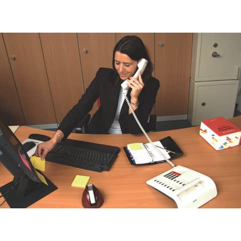 Tabelle, Innenarchitektur, Schreibtisch, Person, Frau