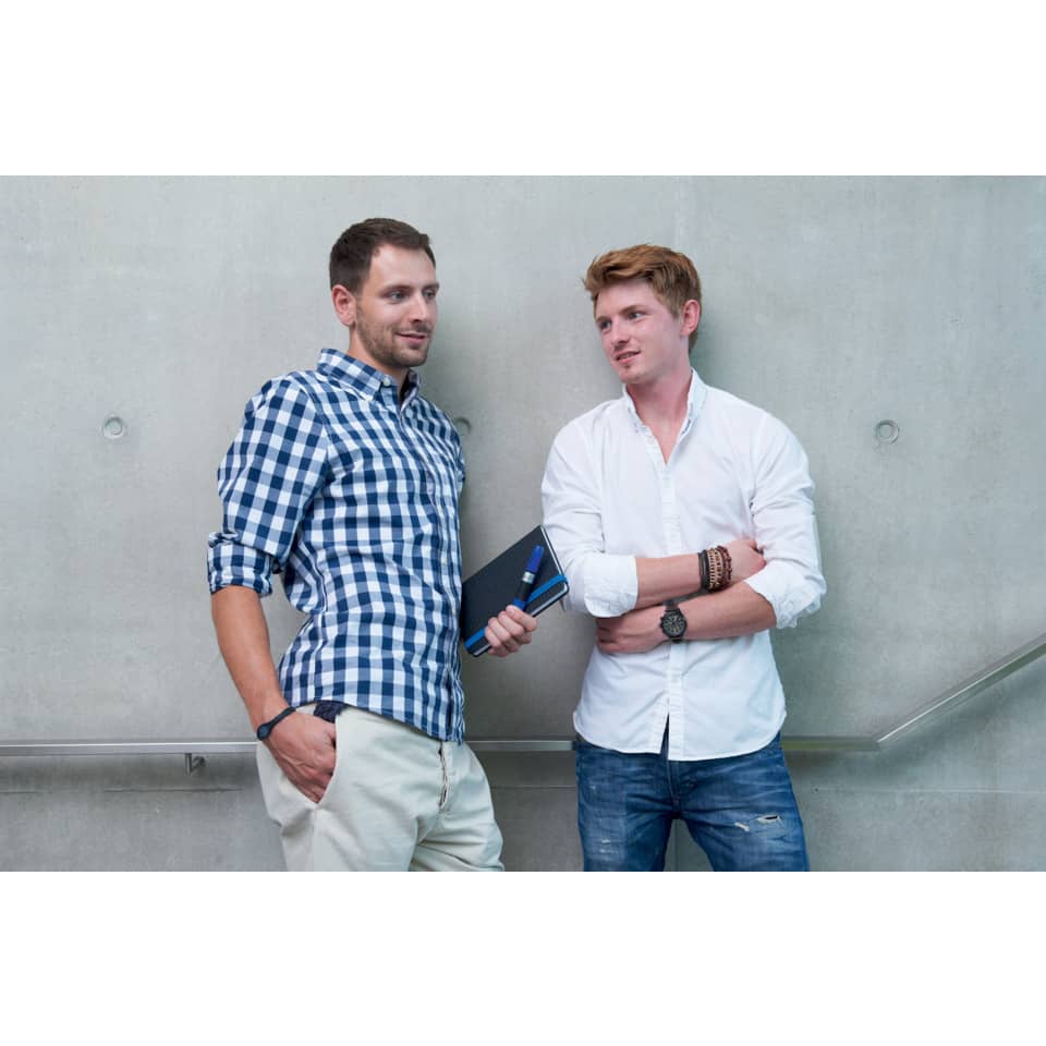 Herrenhemd, Gingham, Langarmshirt, Jeans, Notizbuch/Notizblock