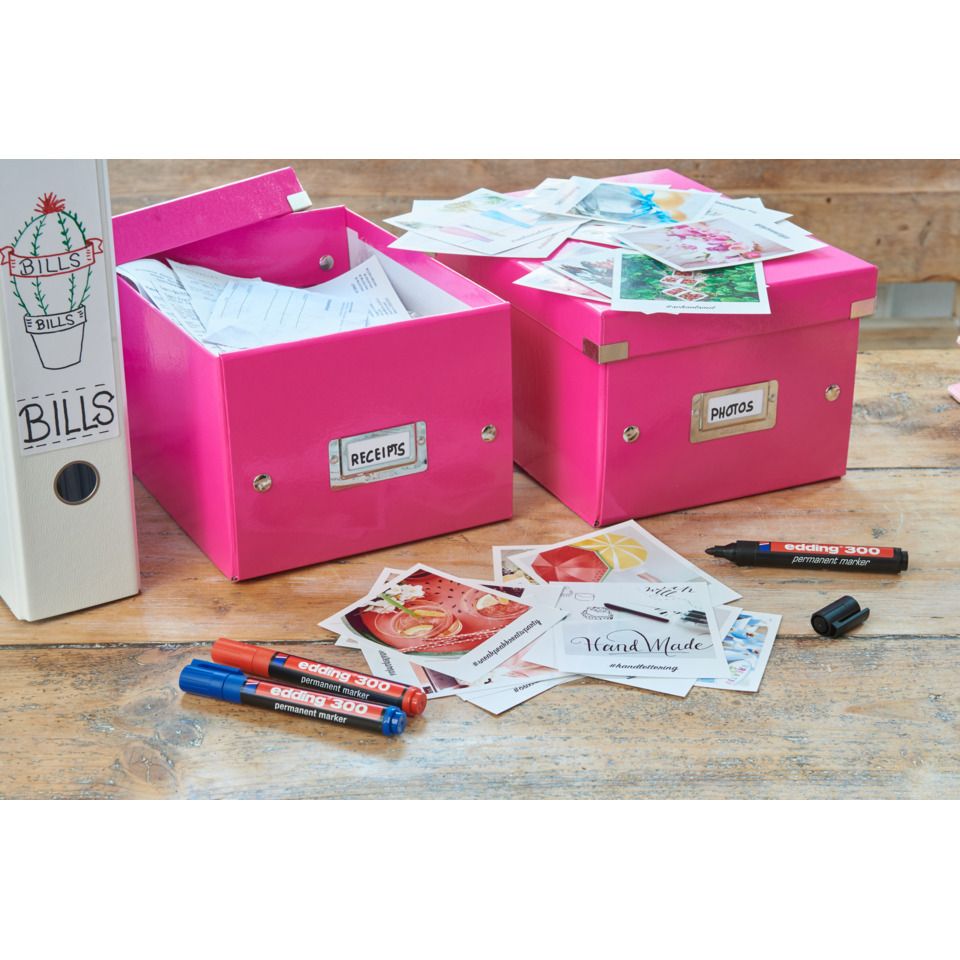 Pinke Boxen, Fotos, Aufkleber, Karten, Marker